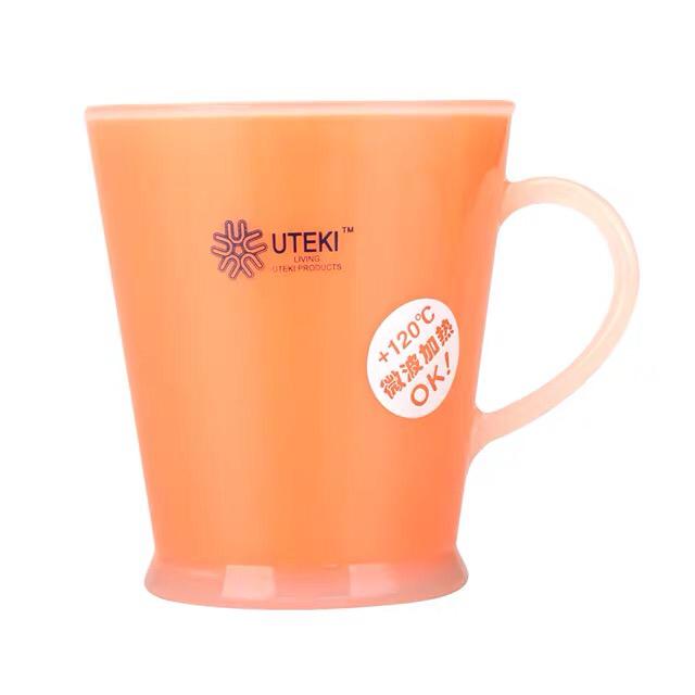 كوب ماء بلاستيك بيد  AFI-609