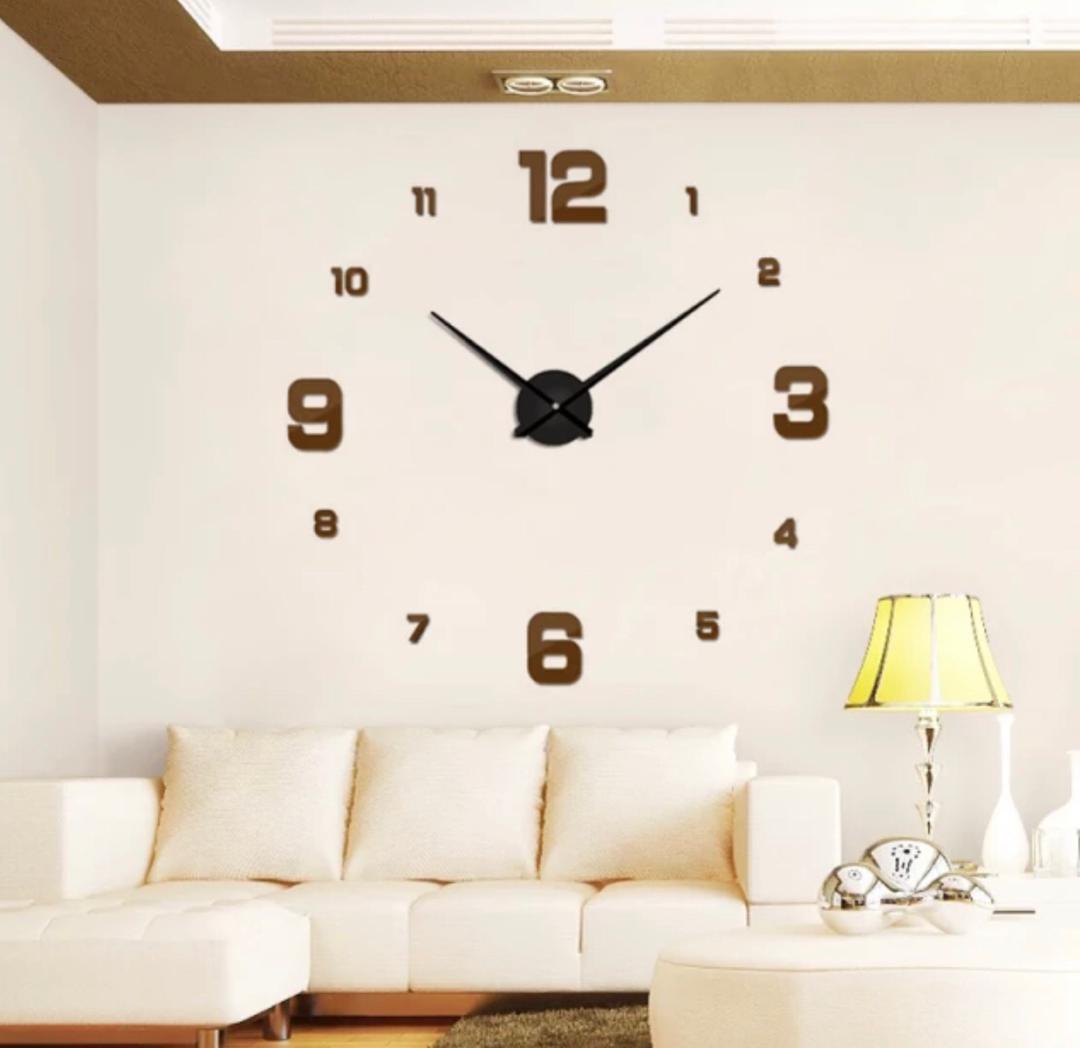 ساعة حائط ملكي لاصق وسط