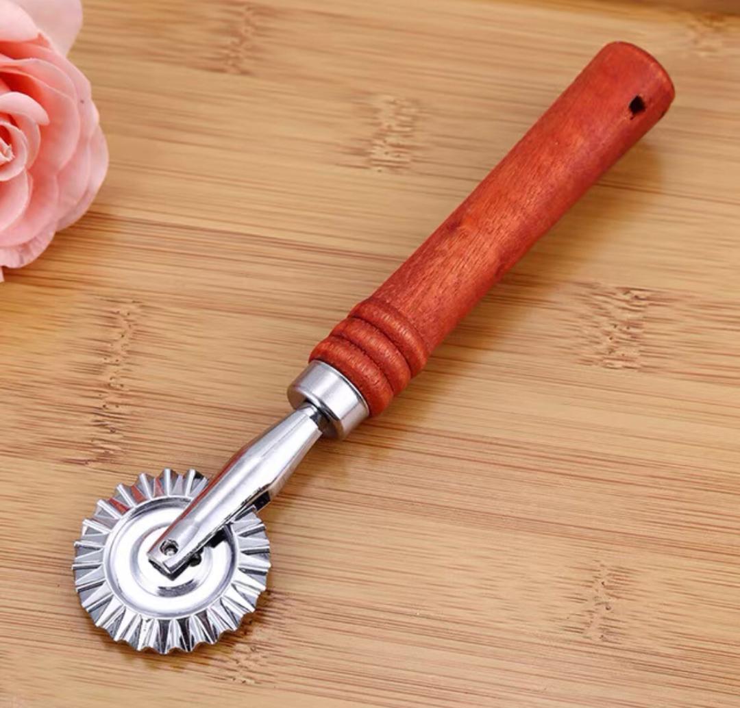 عجلة تقطيع مشرم يد خشب احمر  COCO-88