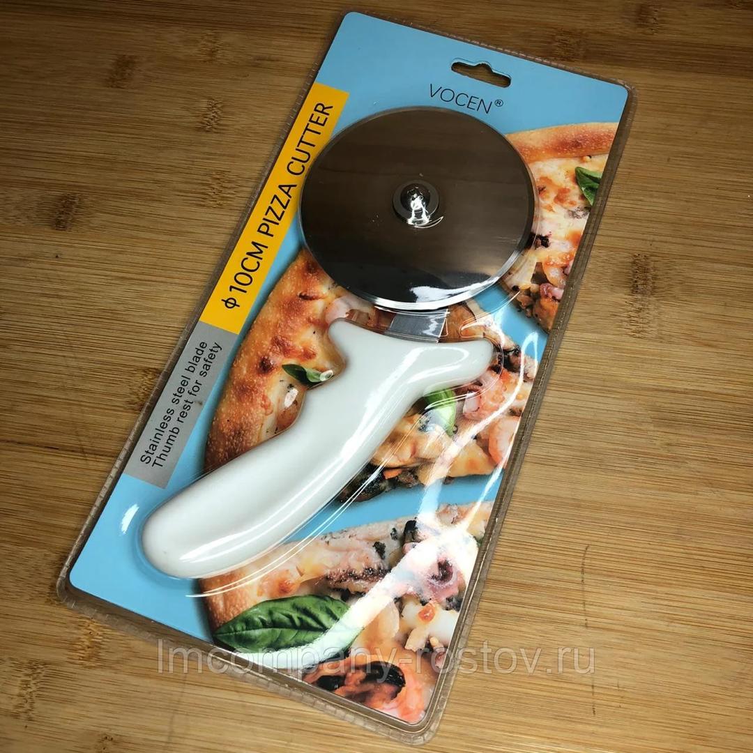 سكين بيتزا دوار بلاستيك ابيض 100828