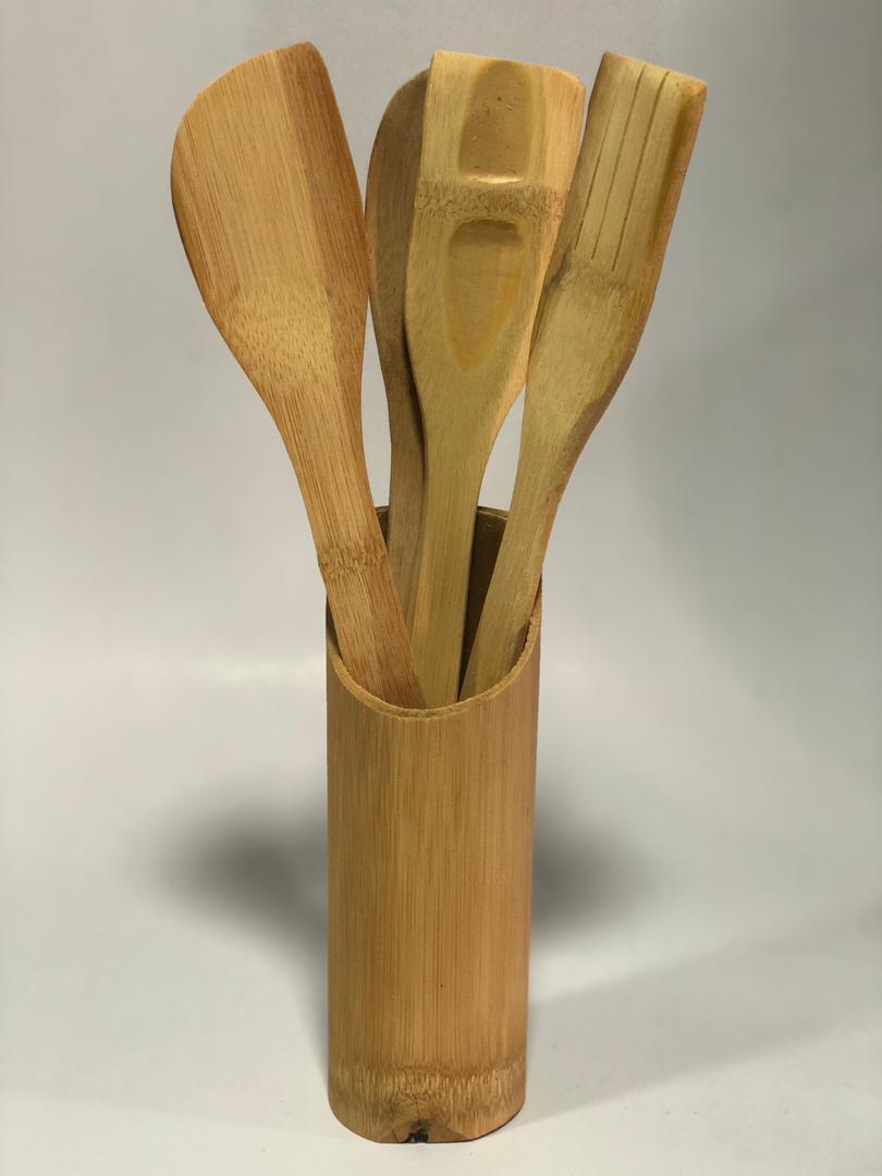 طقم ملاعق خشب مع ستاند *5