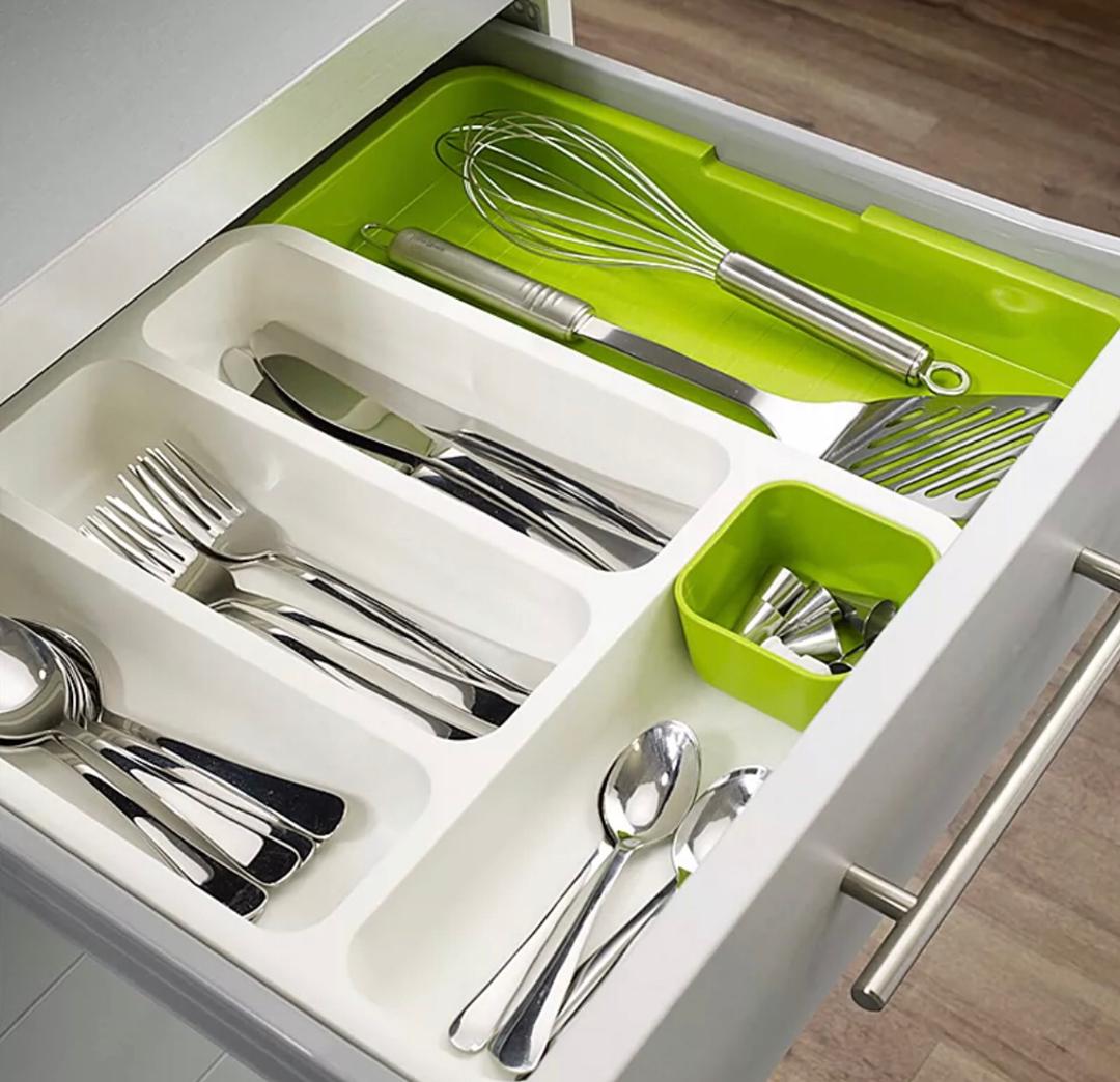 منظم ملاعق قابل للتوسعة