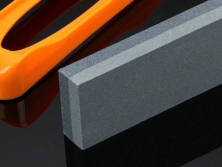 مسن سكاكين حجر كبير جدا