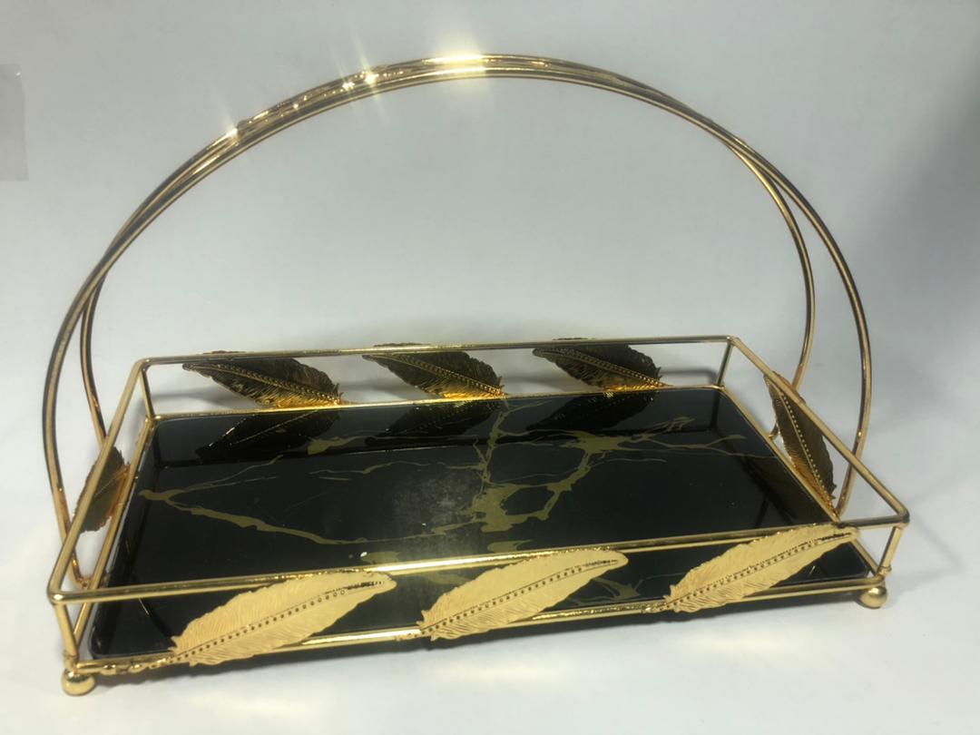 صحن تقديم حلويات كروم ذهبي مع مسكة